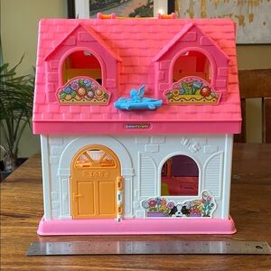 Little People FISHER-PRICE Surprise & Sounds Doll House Pink Roof
